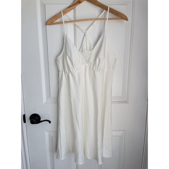 Flora White Night Gown Slip Dress Nightie size Medium - Picture 6 of 7